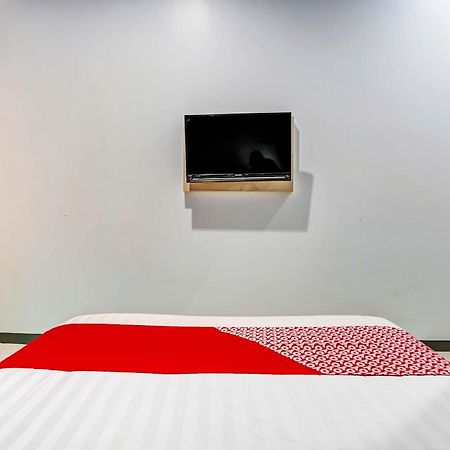 Oyo 90891 Parang Kusumo Residence Krembangan Ngoại thất bức ảnh