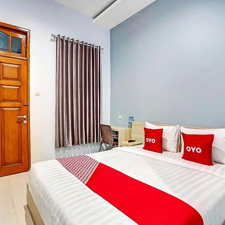 Oyo 90891 Parang Kusumo Residence Krembangan Ngoại thất bức ảnh