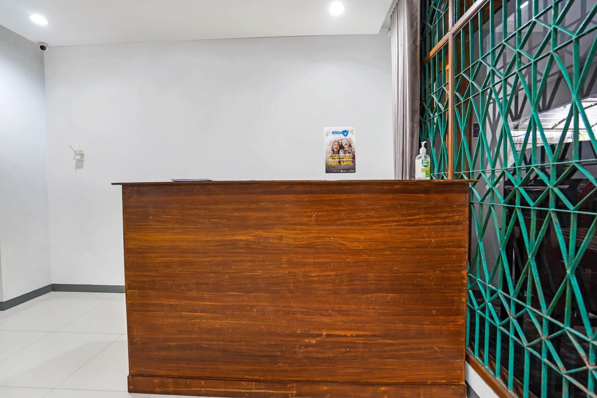 Oyo 90891 Parang Kusumo Residence Krembangan Ngoại thất bức ảnh