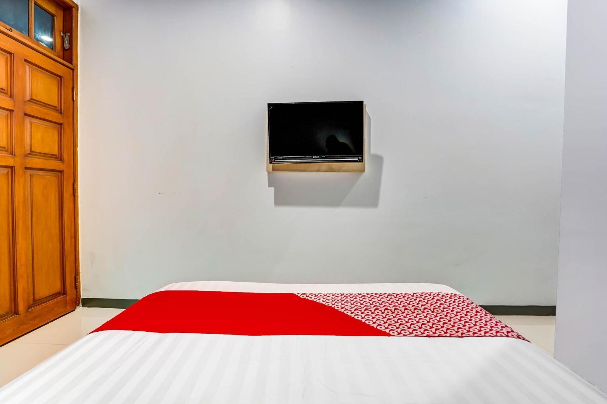 Oyo 90891 Parang Kusumo Residence Krembangan Ngoại thất bức ảnh