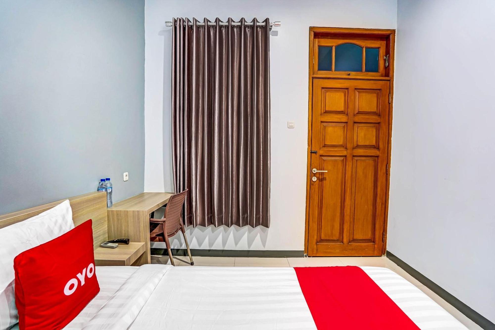Oyo 90891 Parang Kusumo Residence Krembangan Ngoại thất bức ảnh