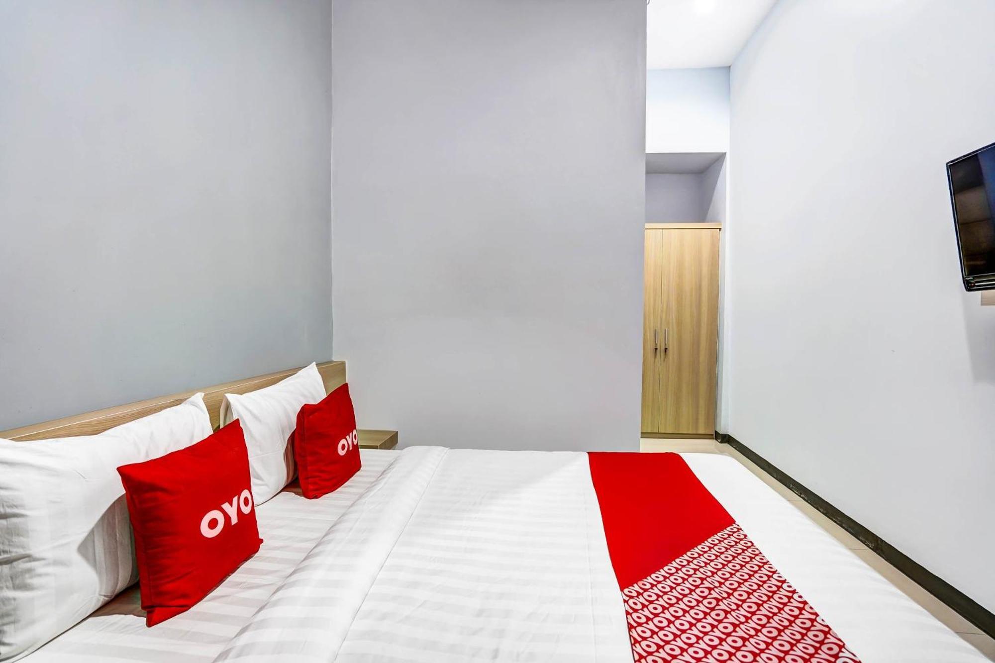 Oyo 90891 Parang Kusumo Residence Krembangan Ngoại thất bức ảnh