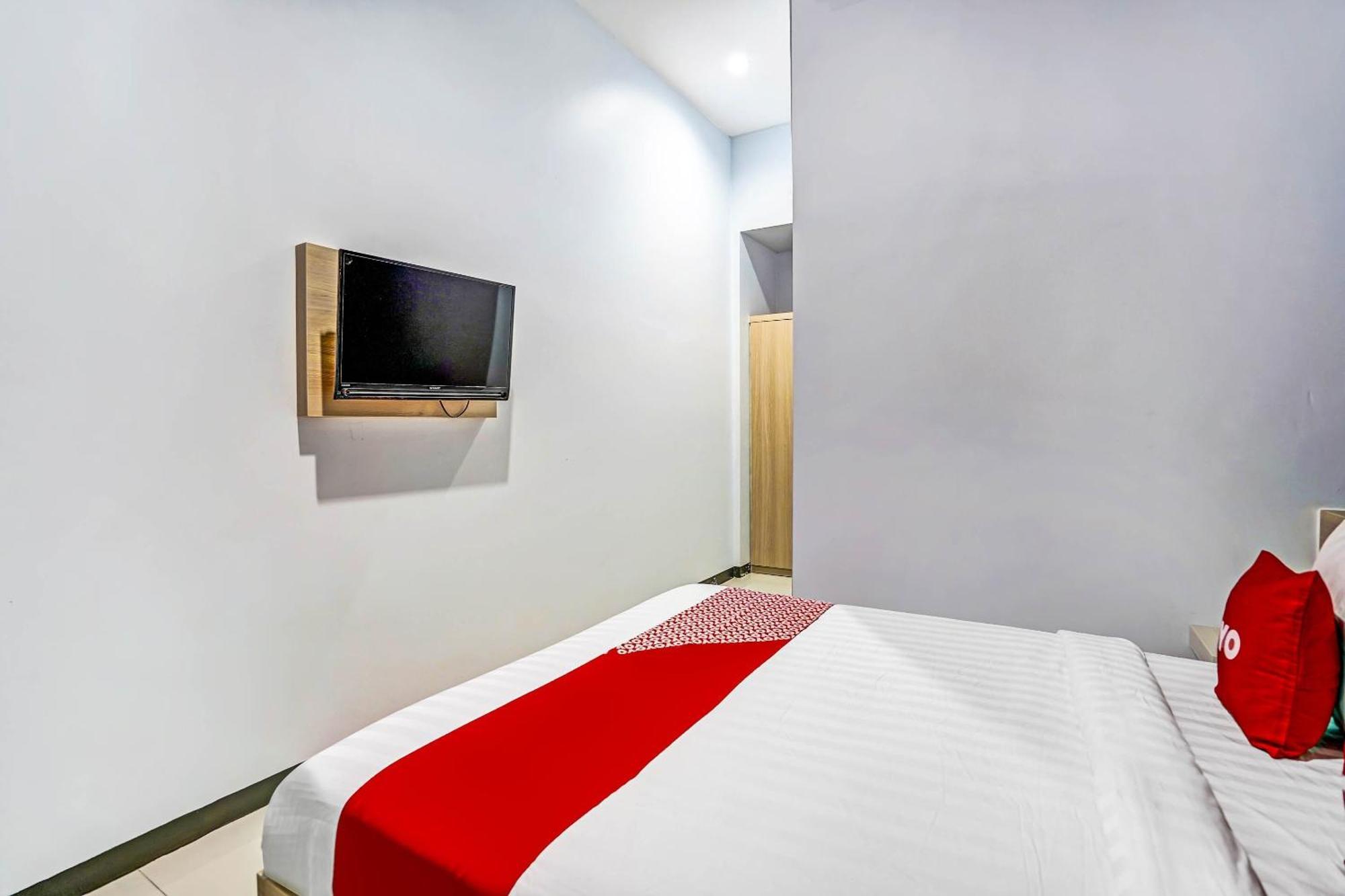 Oyo 90891 Parang Kusumo Residence Krembangan Ngoại thất bức ảnh