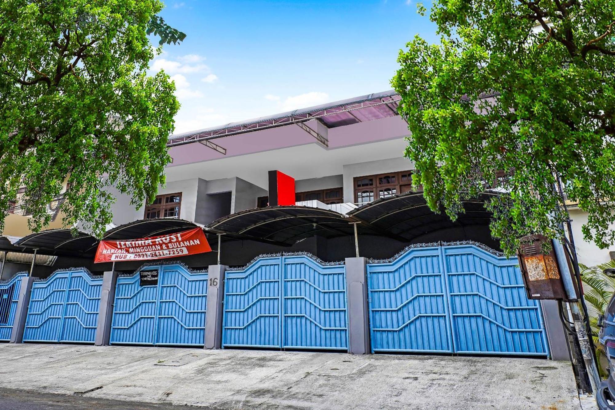 Oyo 90891 Parang Kusumo Residence Krembangan Ngoại thất bức ảnh