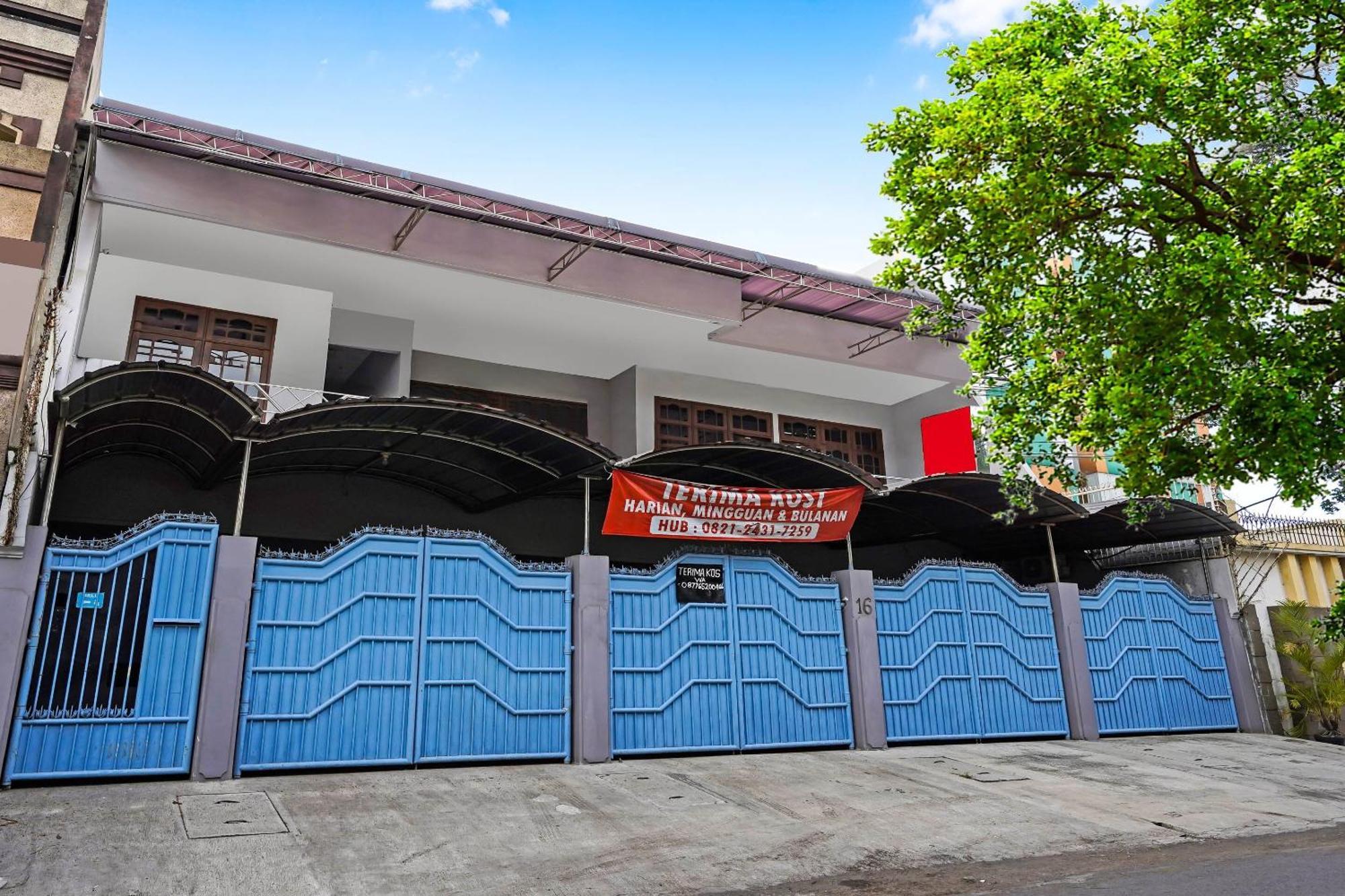 Oyo 90891 Parang Kusumo Residence Krembangan Ngoại thất bức ảnh