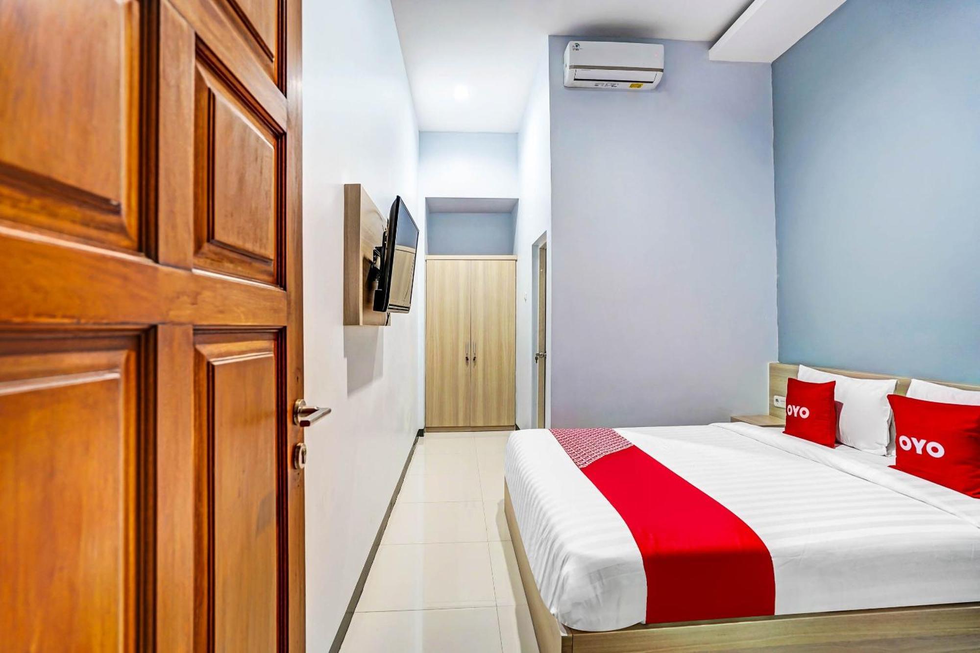 Oyo 90891 Parang Kusumo Residence Krembangan Ngoại thất bức ảnh